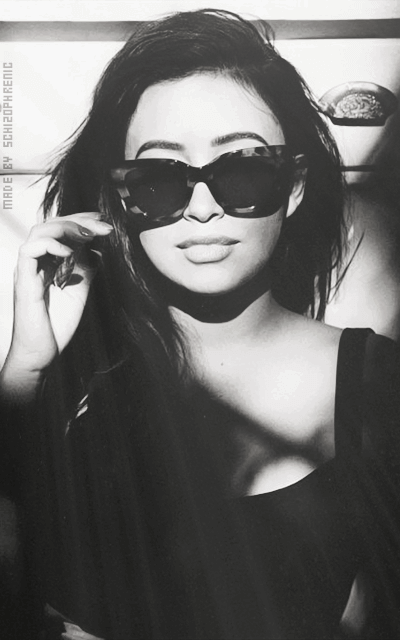 Christian Serratos XjXr4Tcx_o