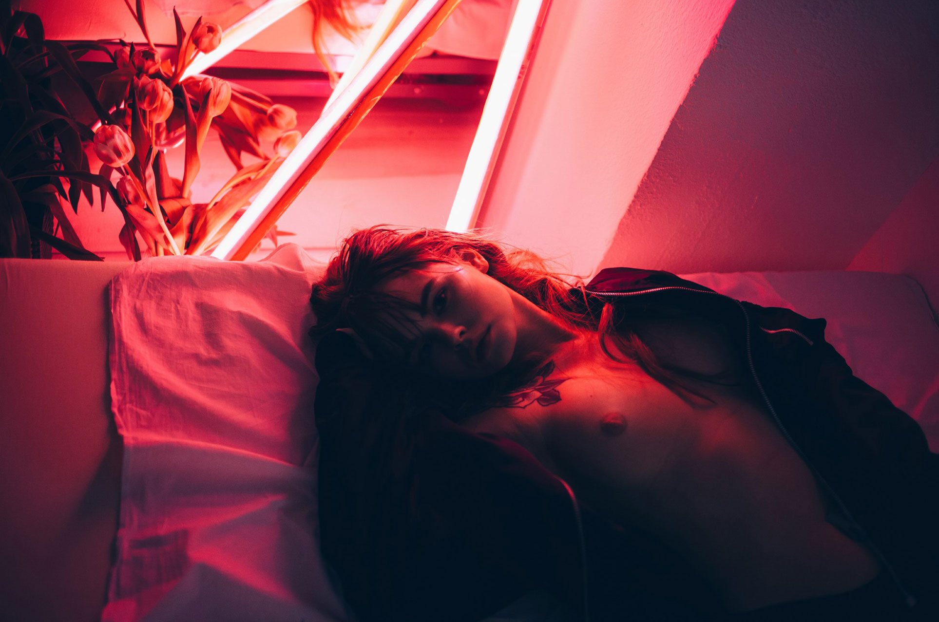 NightCall / Anastasia Shcheglova by Maksim Serikow / Invoise Magazine april 2017 NightCall / Anastasia Shcheglova by Maksim Serikow / Invoise Magazine april 2017