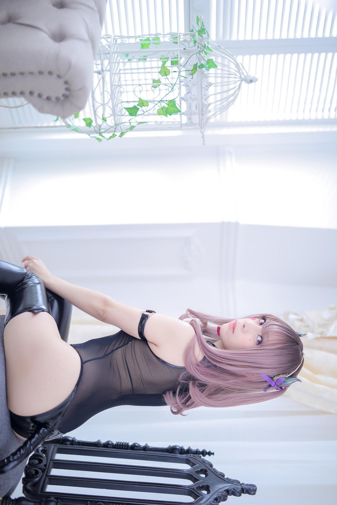Saki Miyamoto 宮本彩希, 写真集 魅惑の彩希ゅばす Set.02(7)