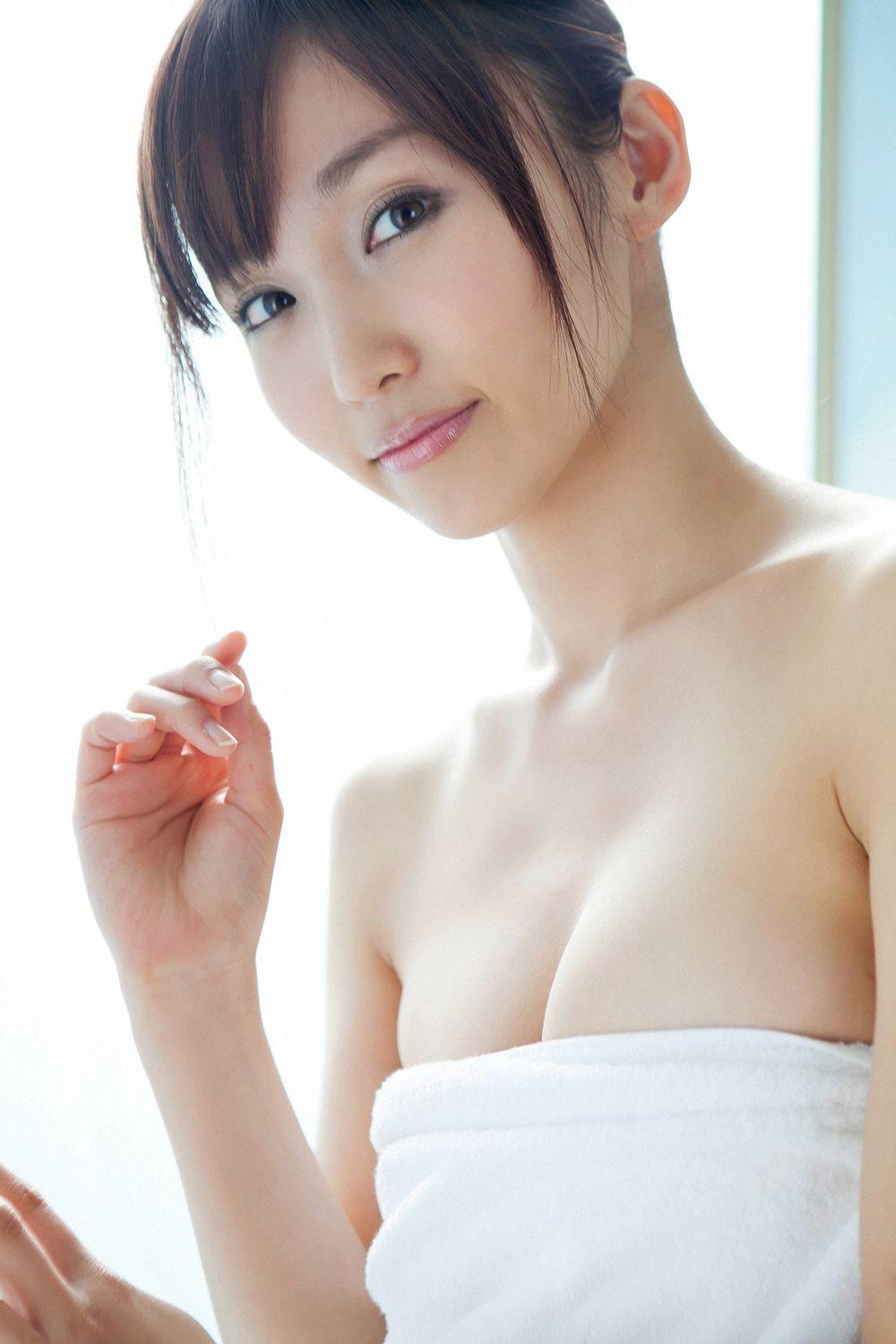 吉木りさ《しなやかフェロモン》写真集 [YS Web] Vol.552(94)