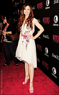 Rachel Boston DTJh4Xux_o