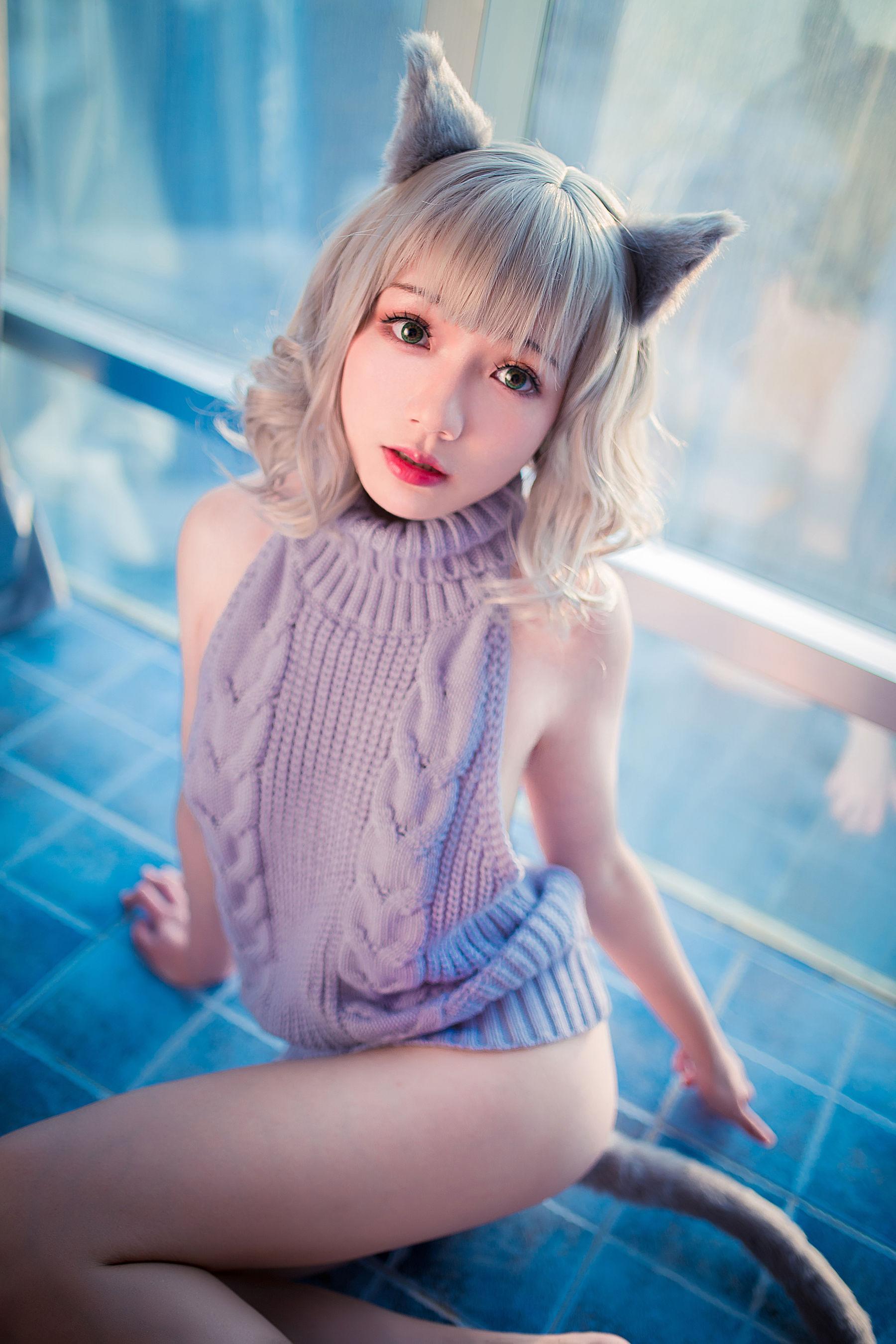 [网红COSER] 萝莉福利真央Mao – 露背毛衣(48)