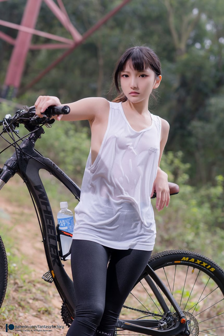 FantasyFactory Xiaoding Ding-Bicycle Riding 10
