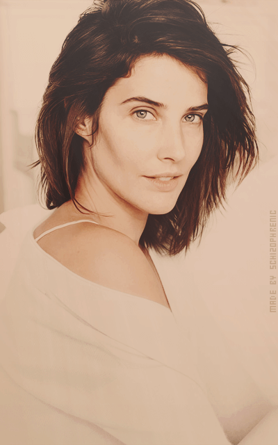 Cobie Smulders CdDiHCZA_o