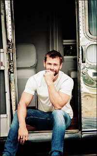 Chris Hemsworth KPRLor5X_o