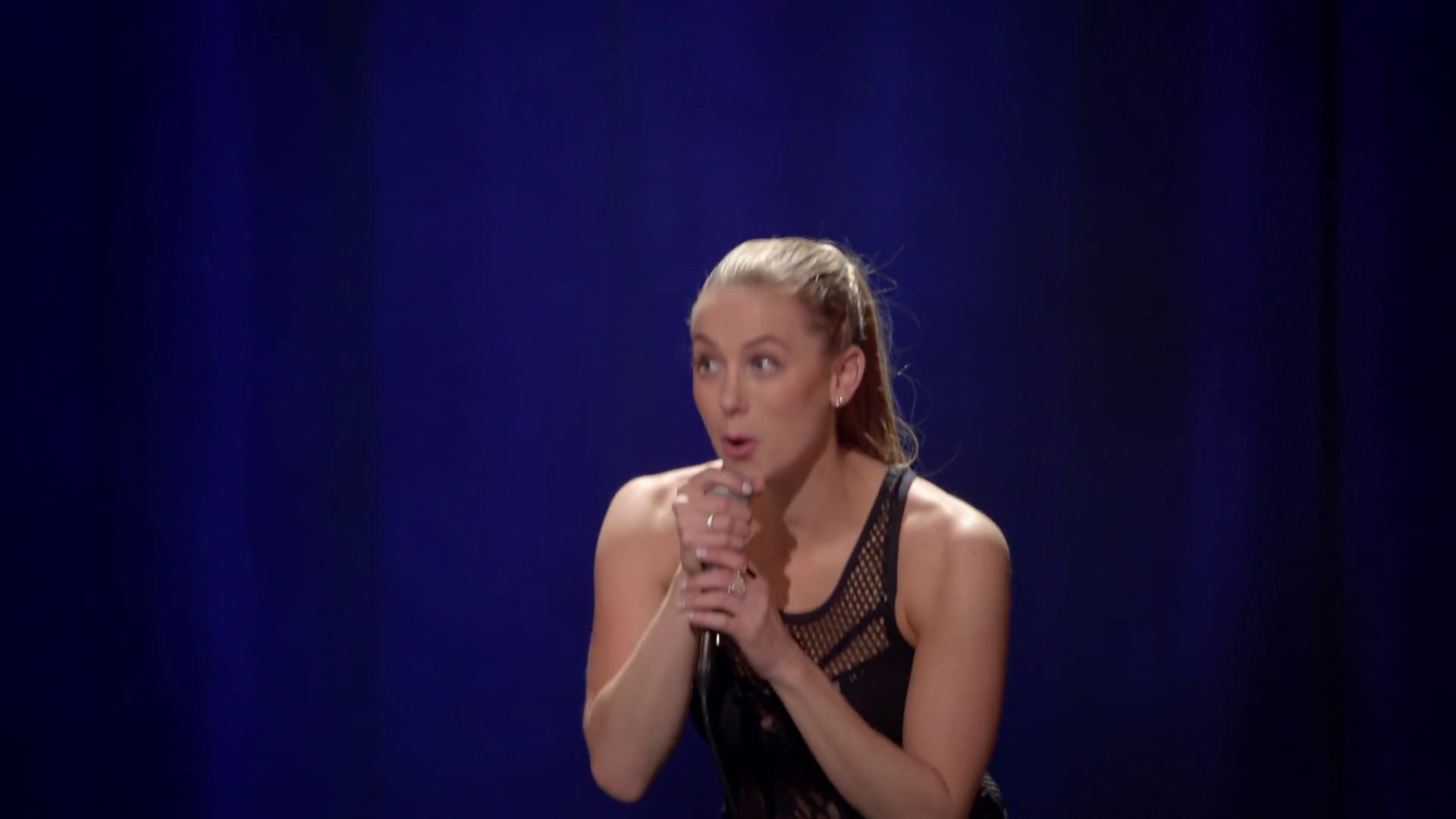 Iliza Shlesinger Confirmed Kills 2016 1080p Nf Web Dl Dd5 1 X264 Monkee 1 6 Gb