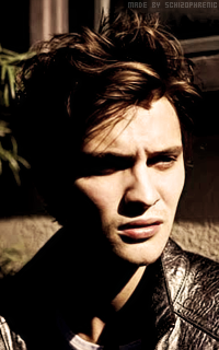 Luke Grimes TUiQJ8Ho_o