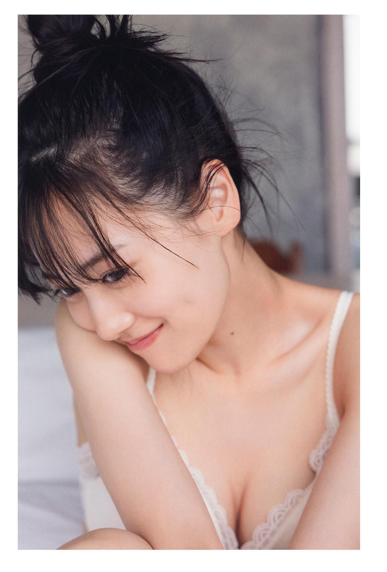 Mizuki Yamashita 山下美月, 2nd 写真集 「ヒロイン Heroine」 Set.02(11)