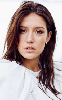 Adele Exarchopoulos YhEJjQ5q_o