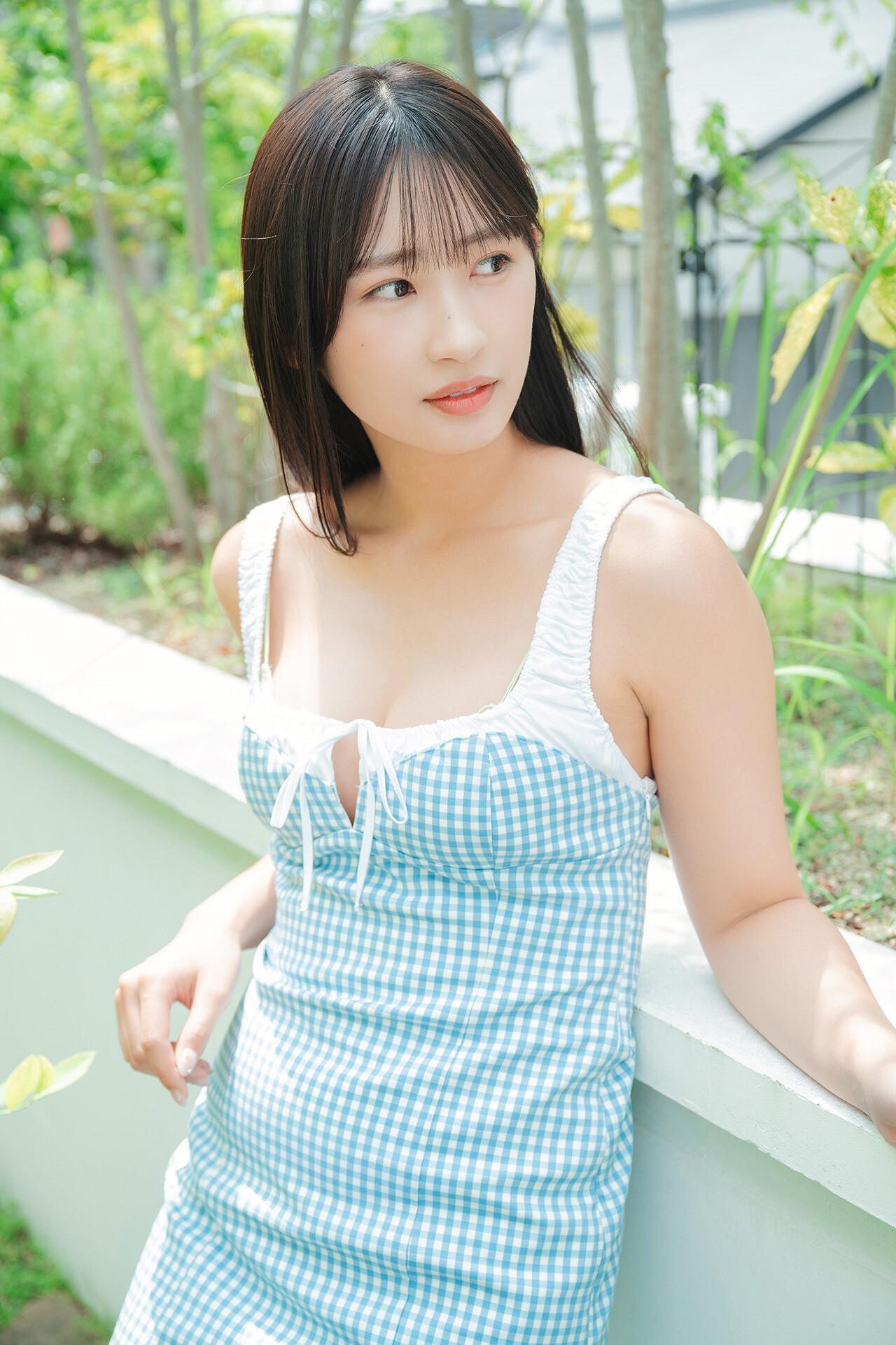 Hinata Matsumoto 松本日向, FLASHデジタル写真集 「もう、あんま見んといてや」 Set.01(11)