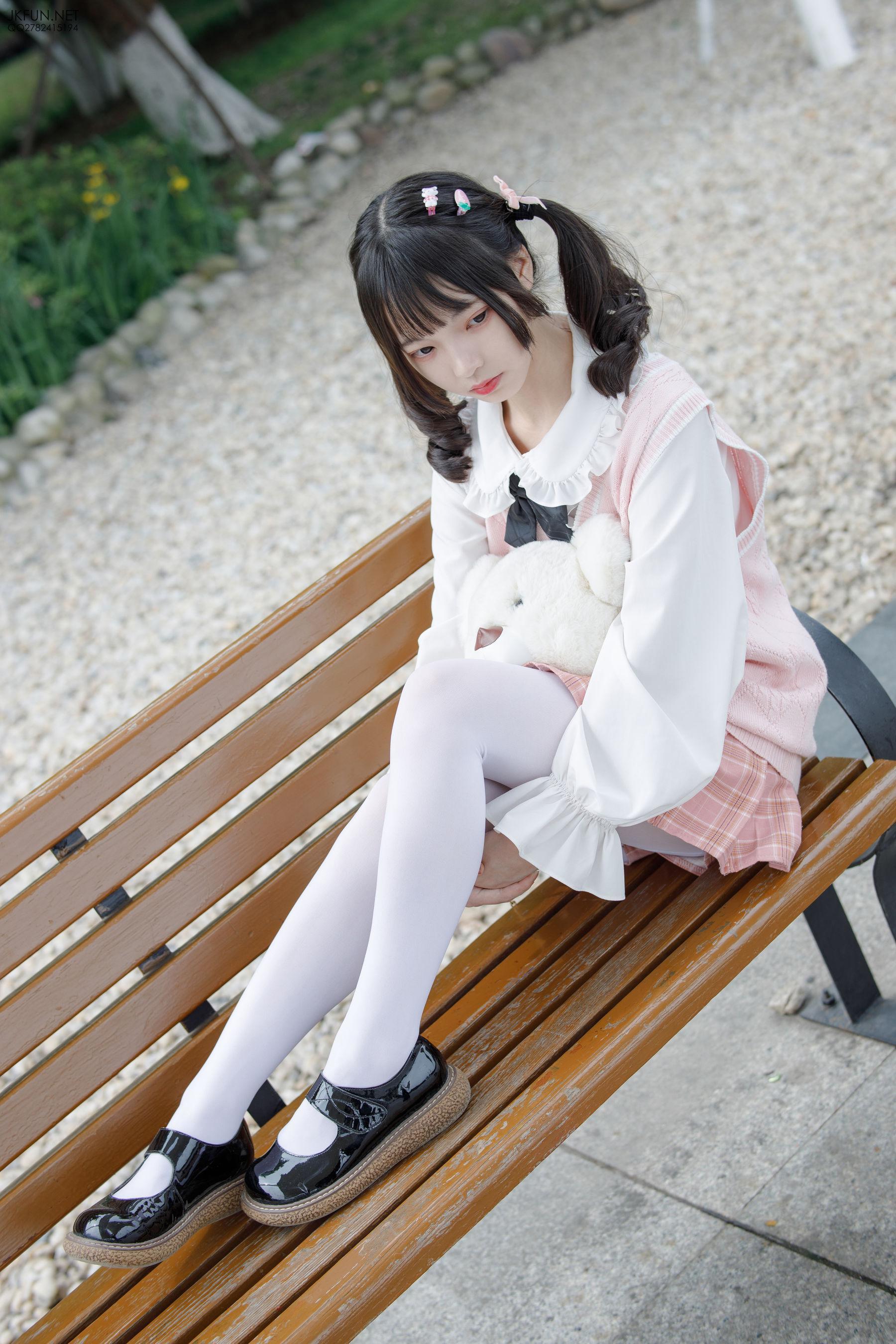 默陌《80D白丝》 [森萝财团] JKFUN-007 写真集(13)