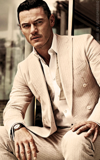 Luke Evans Dgyg3AXn_o