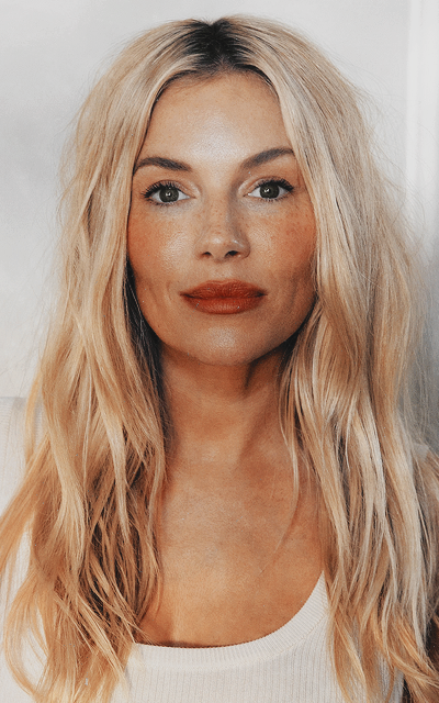 Sienna Miller - Page 7 OV65l3Qr_o