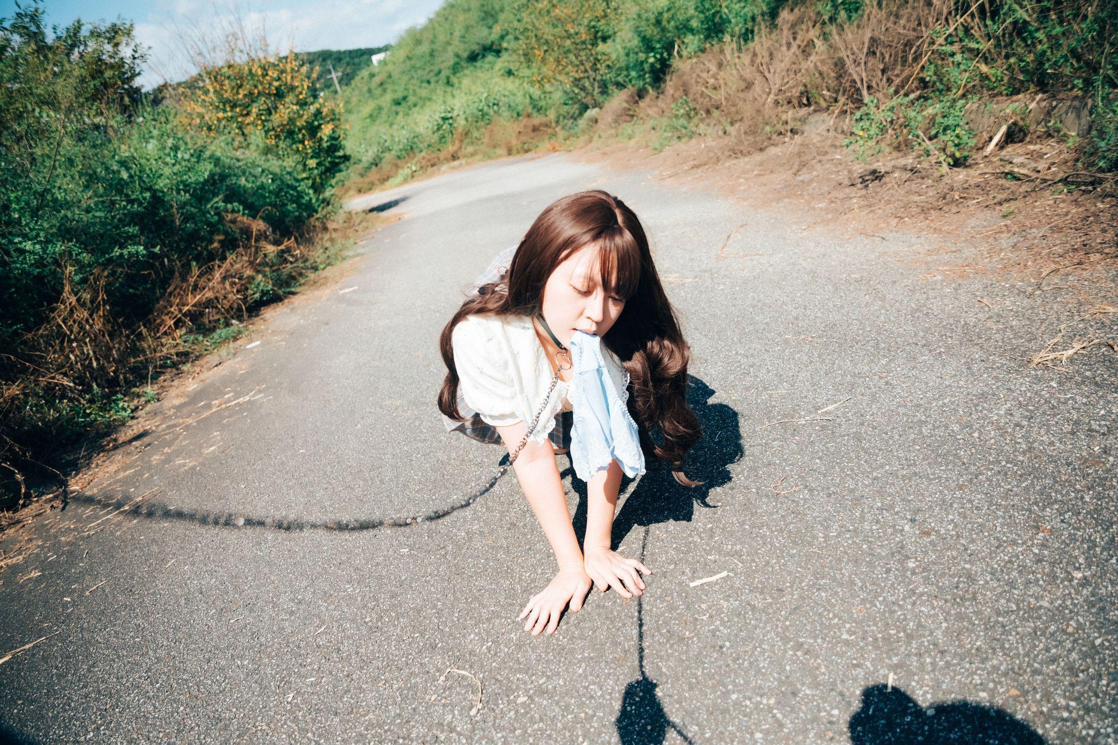 [Loozy] Mozzi (모찌): Pee Dog Play (104 photos )(70)