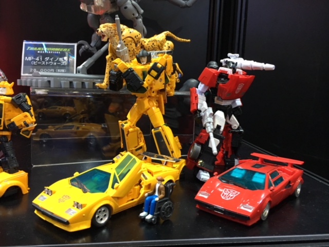 [Masterpiece] MP-39 Sunstreaker/Solo (jaune) ― MP-39+ Spinout/Échappé (rouge) ― MP-42 Cordon (blanc) - Page 2 AwqwUWvh_o