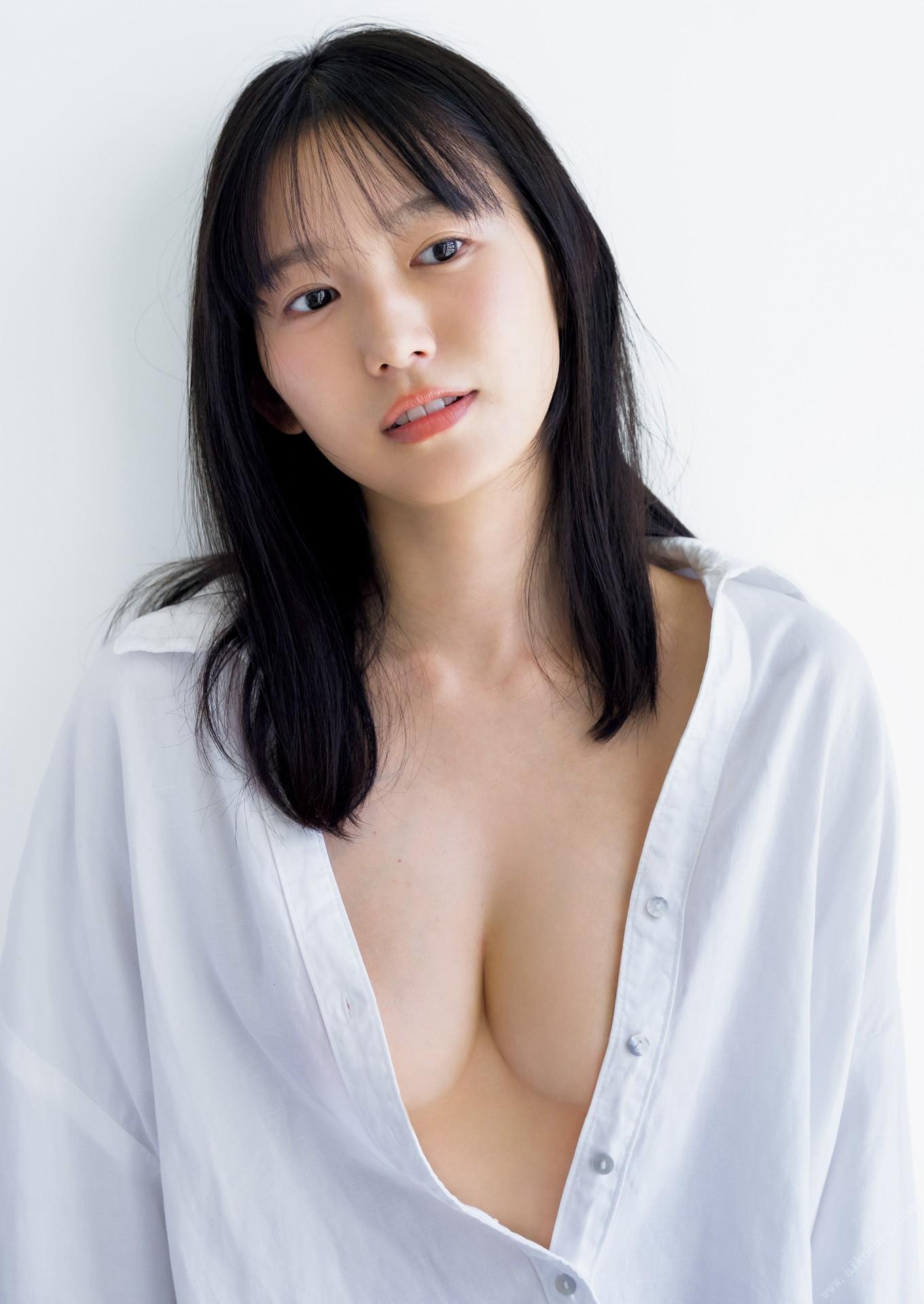 Nene Shida 志田音々, 写真集 [ねぇね～ Complete Edition] Set.04(13)