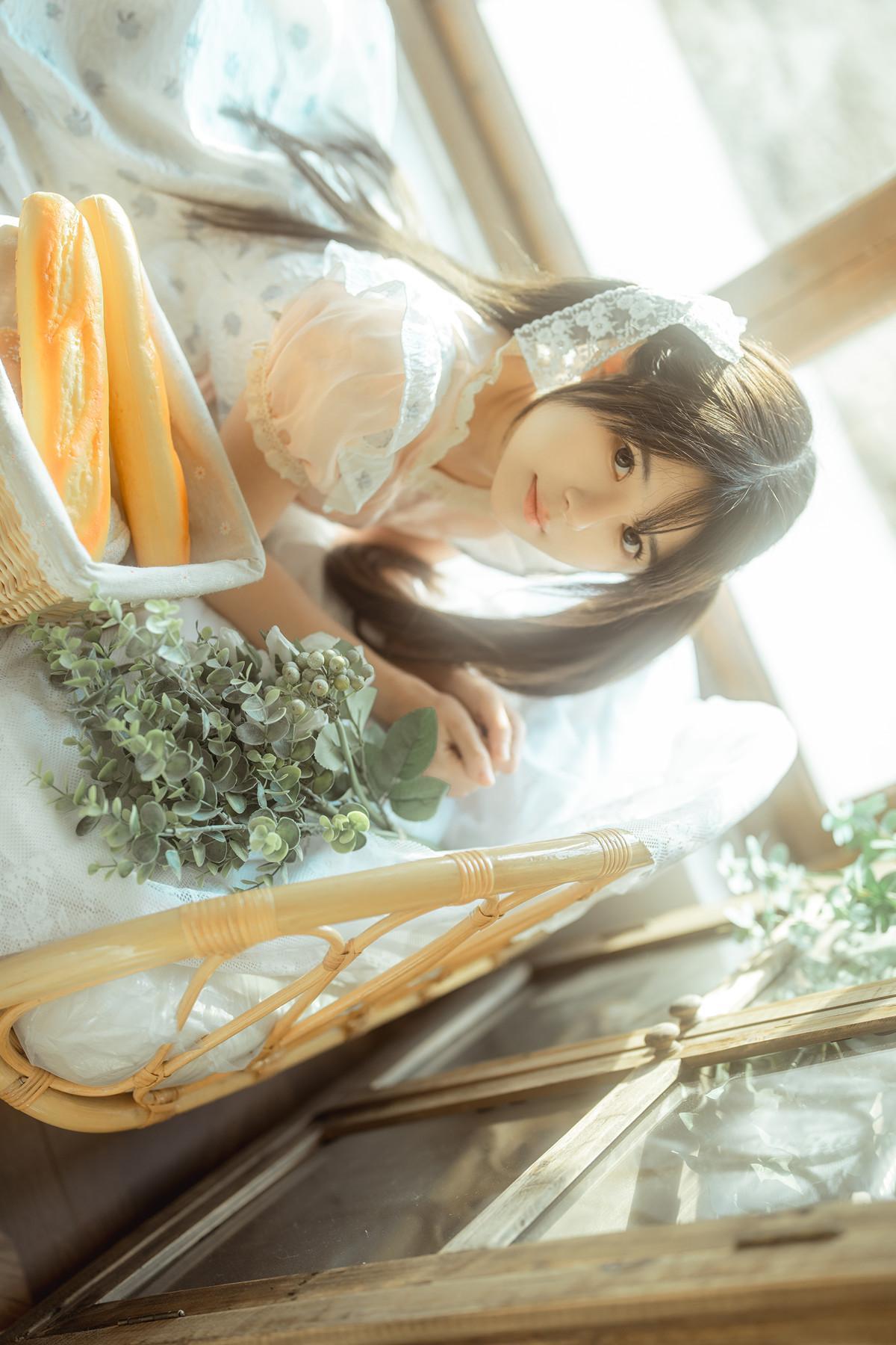 Cosplay Rua阮阮 花房 小裙子(20)