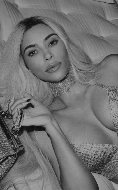 1980 - Kim Kardashian ICuPNX5h_o