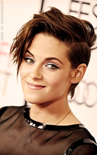 Kristen Stewart AzVY5qCE_o