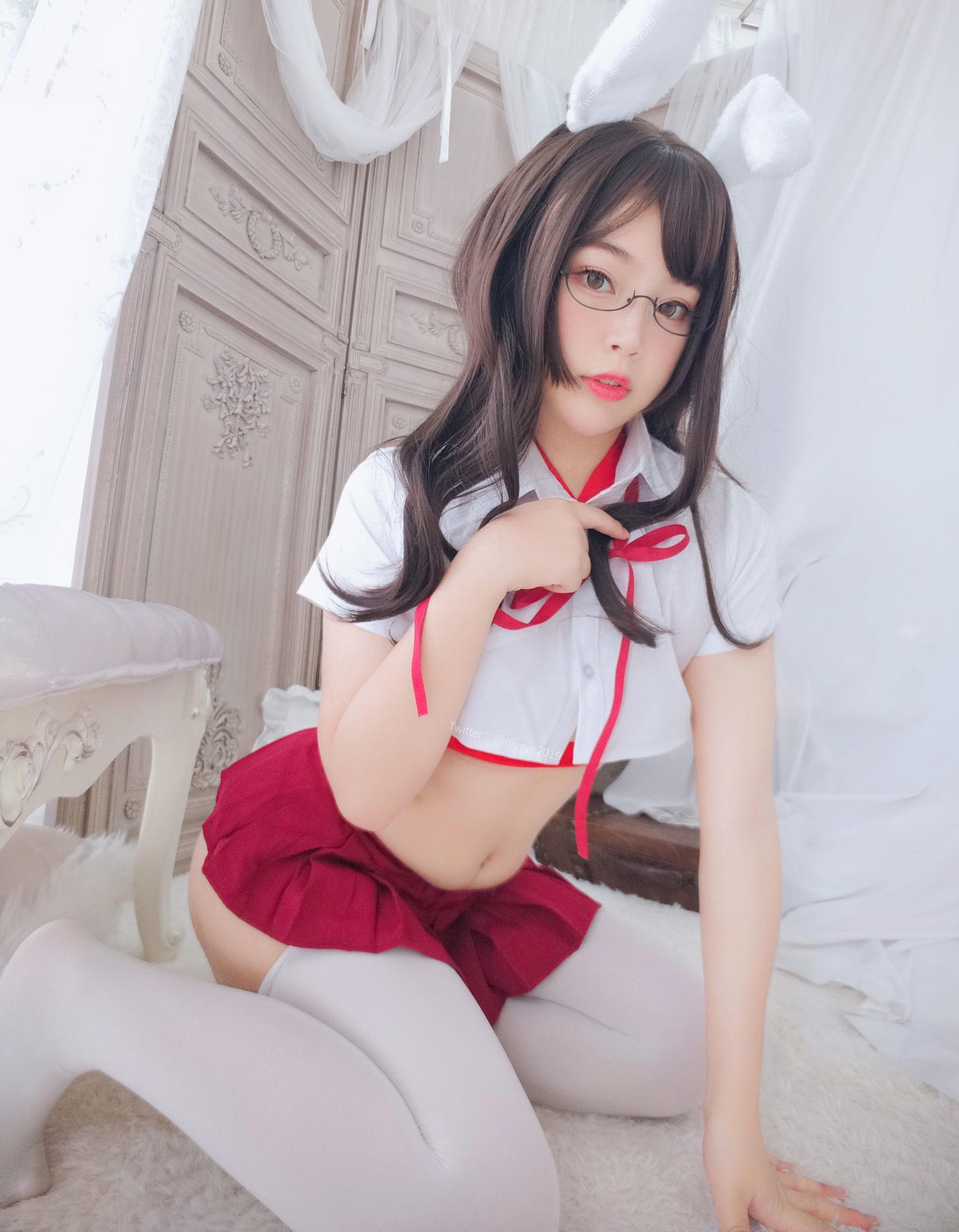 [网红COSER] 萌系小姐姐-白烨- – 发情期 写真集(55)