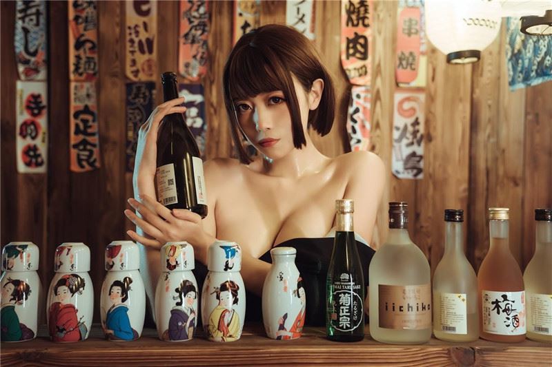 大胸美女奈汐酱热情老板娘系列写真(9)