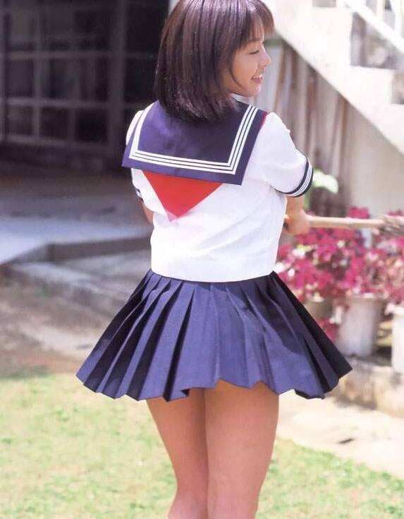 日本写真女王吉沢萌扮制服萌妹(16)