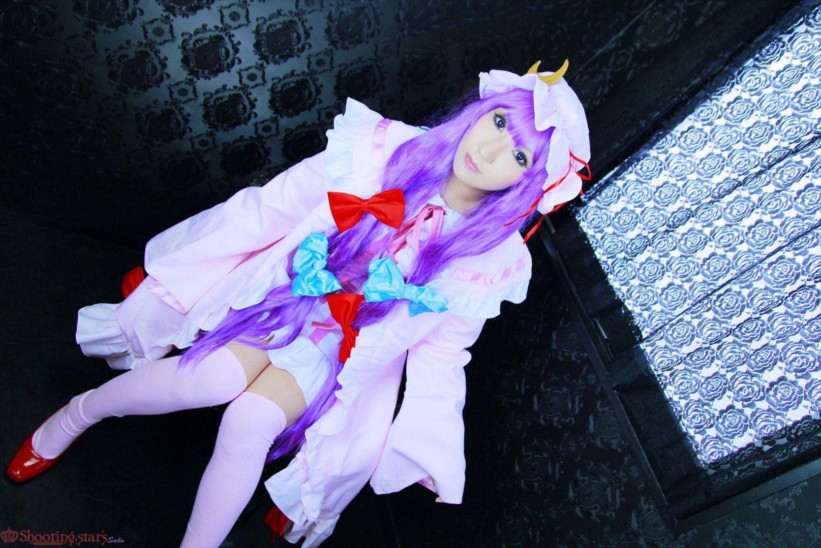 绫香サク (サク綾香 Saku Ayaka) 《東方Project》Patchouli Knowledge [Shooting Star’s] 写真集(2)