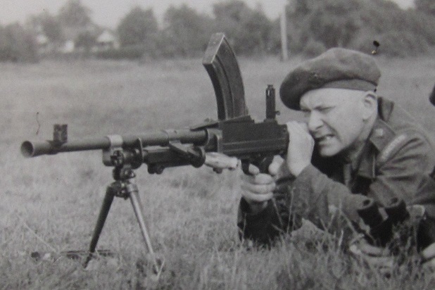 06Sd0vYw_o.jpg