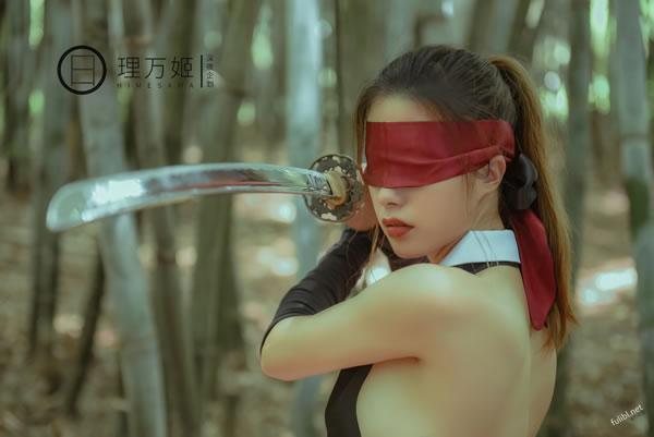 反差婊理万姬 - 女武士竹林露出+解禁(10)