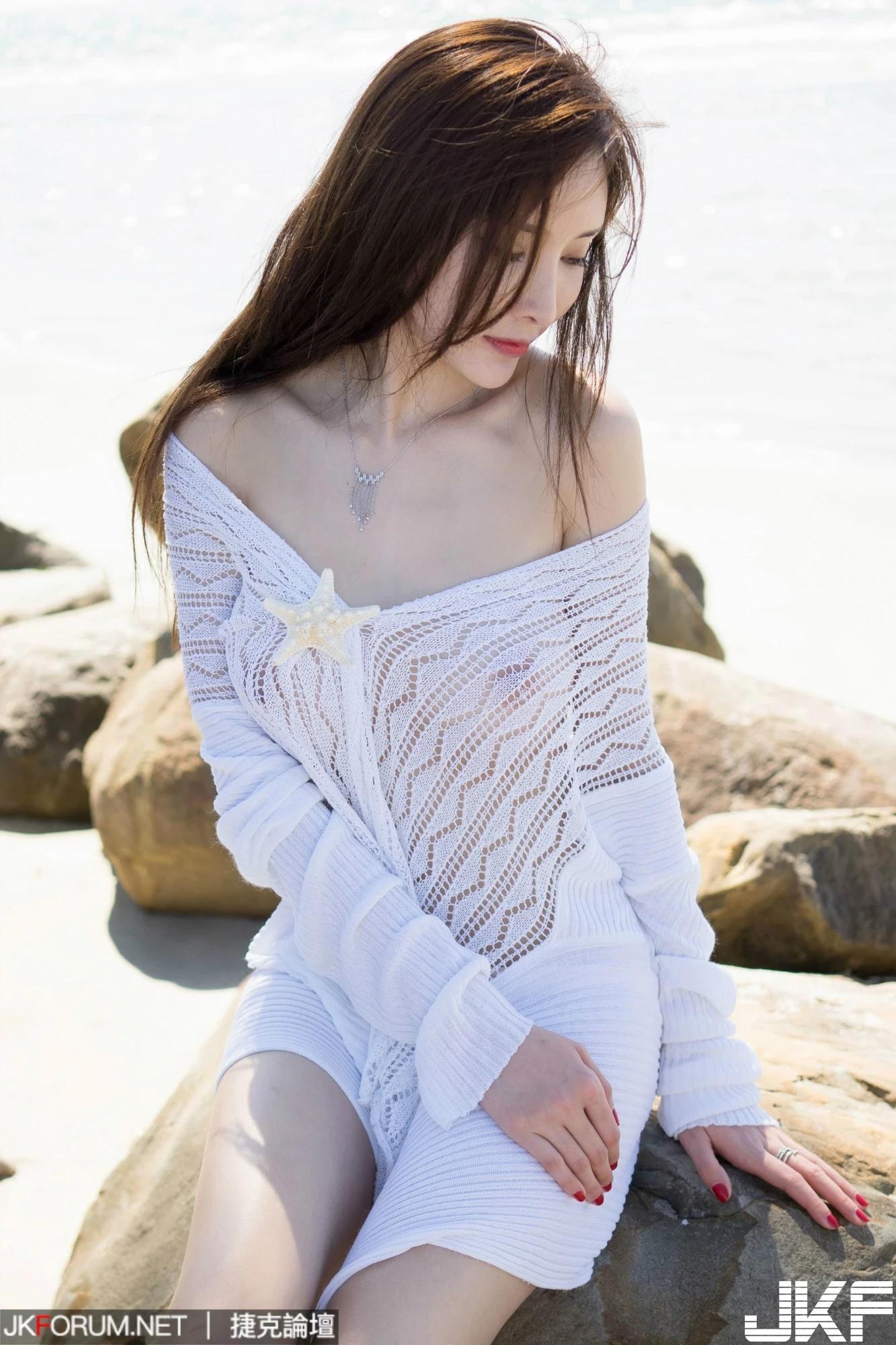 白皙美女周妍希人体艺术写真套图 - 2(2)
